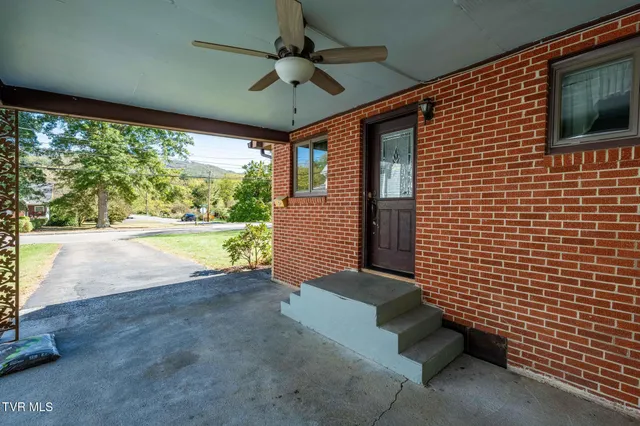 $294,500 | 401 North Church Street, Mountain City, TN 37683