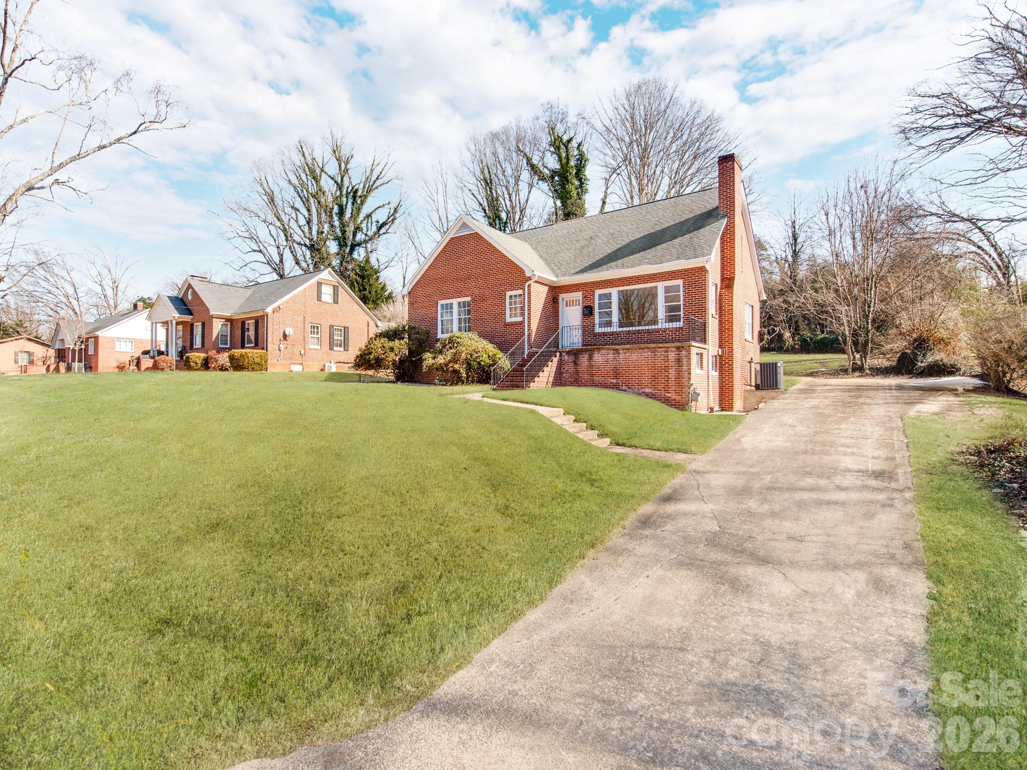 113 Falls Street Morganton, NC 28655 - Photo 2 of 32