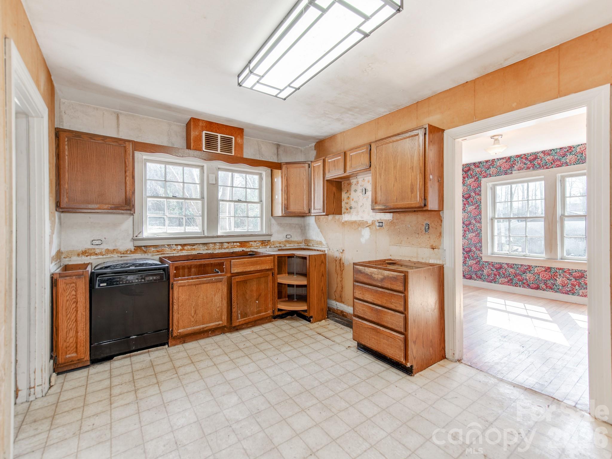 113 Falls Street Morganton, NC 28655 - Photo 9 of 32