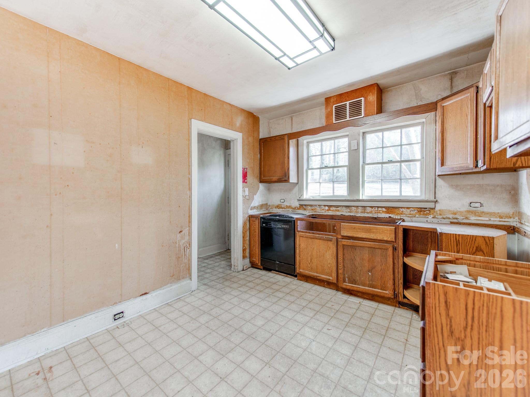 113 Falls Street Morganton, NC 28655 - Photo 10 of 32