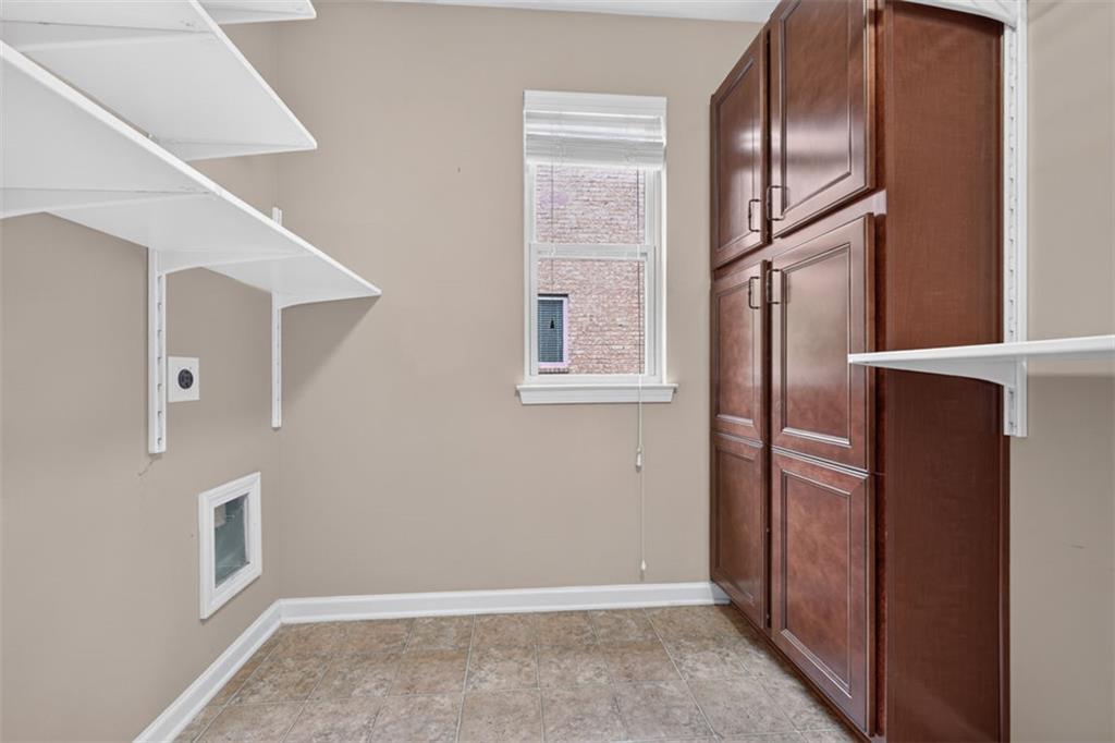 1572 Lenox Overlook Road Atlanta, GA 30329 - Photo 27 of 44