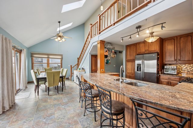 27884 West Riverside Drive Antioch, IL 60002 - Photo 5 of 34