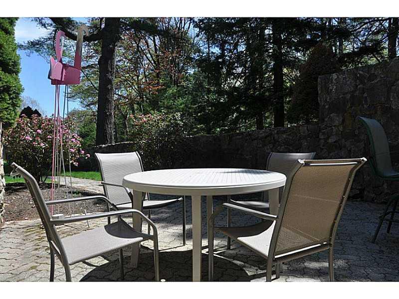10 Ole Musket Road, Unit 4 Cumberland Foreside, ME 04110 - Photo 25 of 29 Patio/Deck.