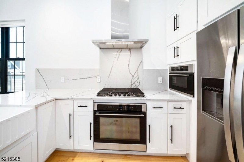 11 Washington Street, Unit B Montclair, NJ 07042 - Photo 12 of 29