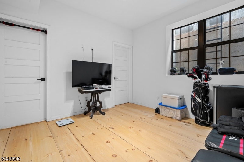 11 Washington Street, Unit B Montclair, NJ 07042 - Photo 8 of 29