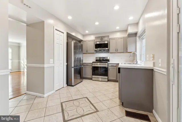 $2,750 | 13085 Carolyn Forest Drive, Woodbridge, VA 22192