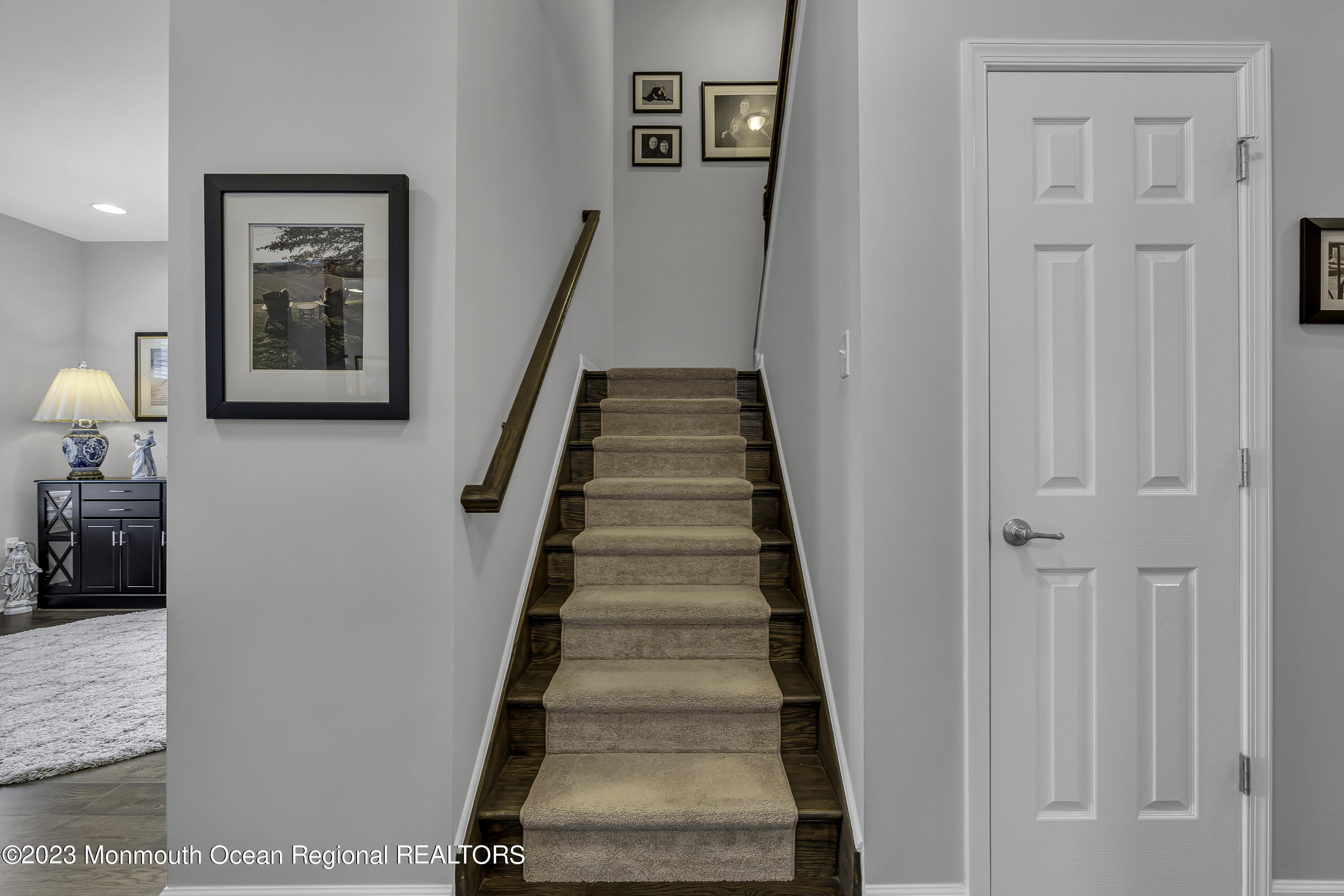 70 Harvest Ridge Road Howell, NJ 07731 - Photo 33 of 62 Oak Thread up to Loft