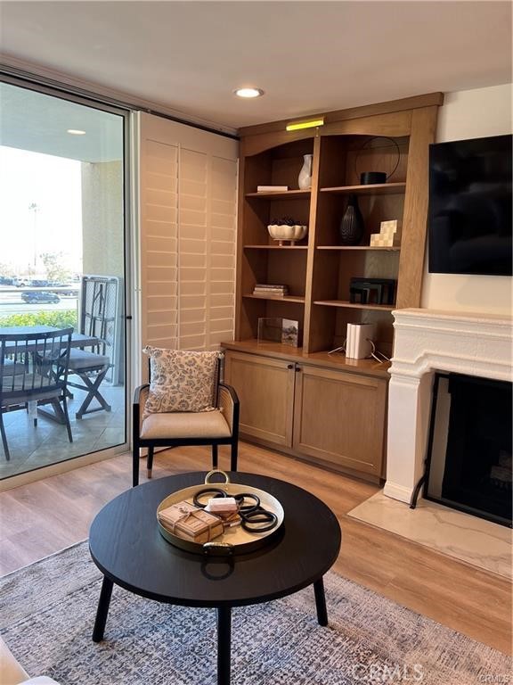 723 Palisades Beach Road, Unit 101 Santa Monica, CA 90402 - Photo 6 of 28