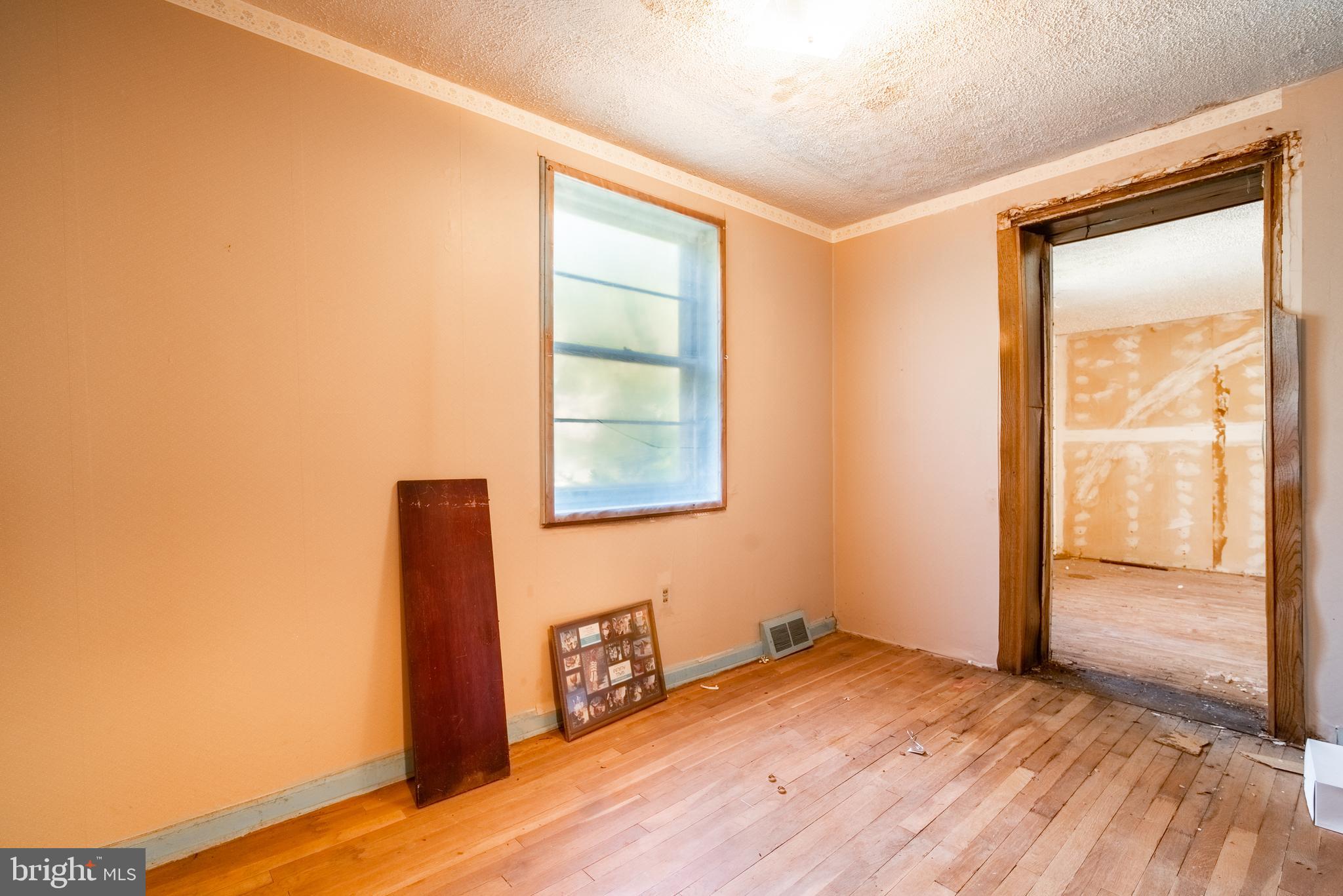 6333 Hillside Road Springfield, VA 22152 - Photo 8 of 29