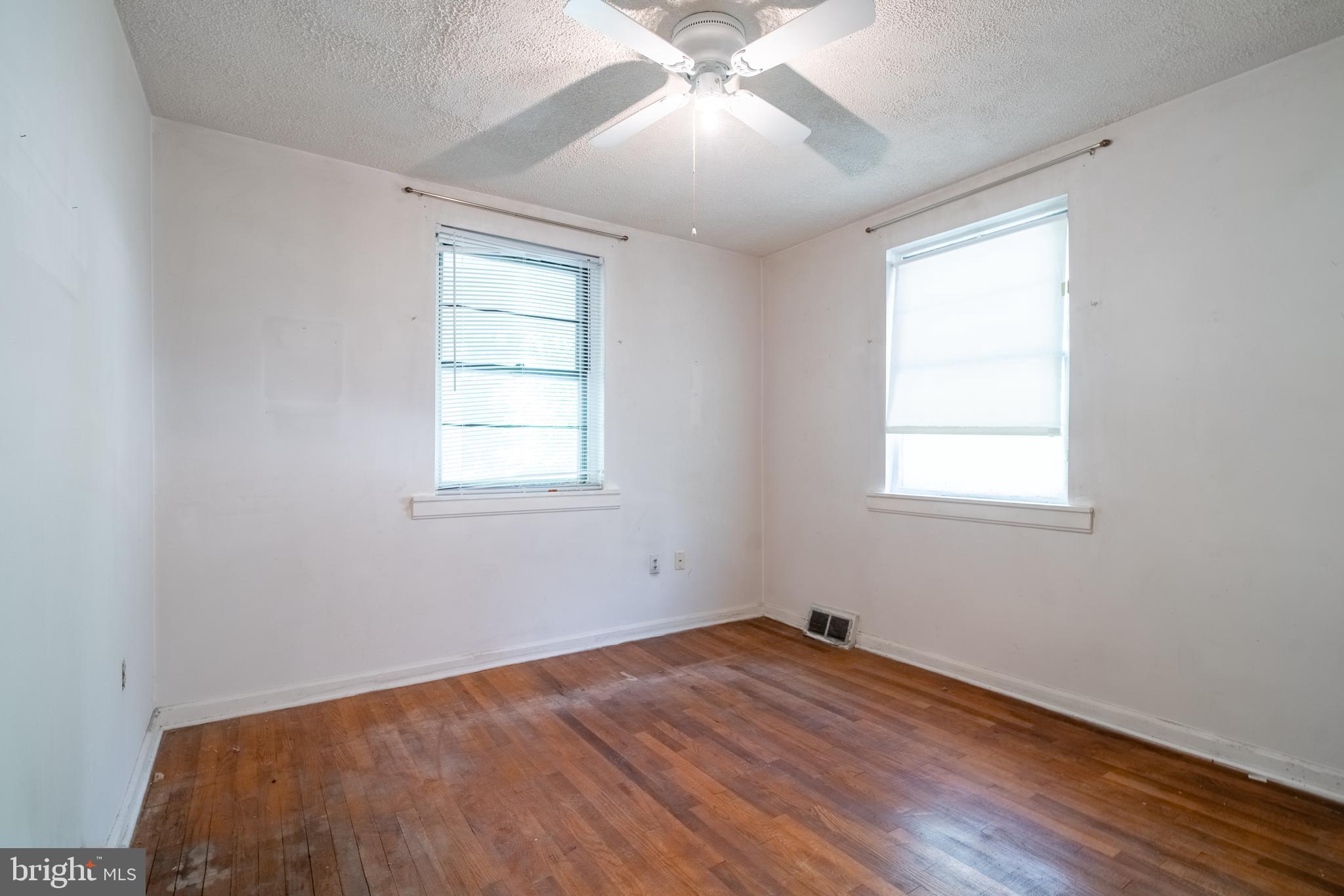 6333 Hillside Road Springfield, VA 22152 - Photo 9 of 29