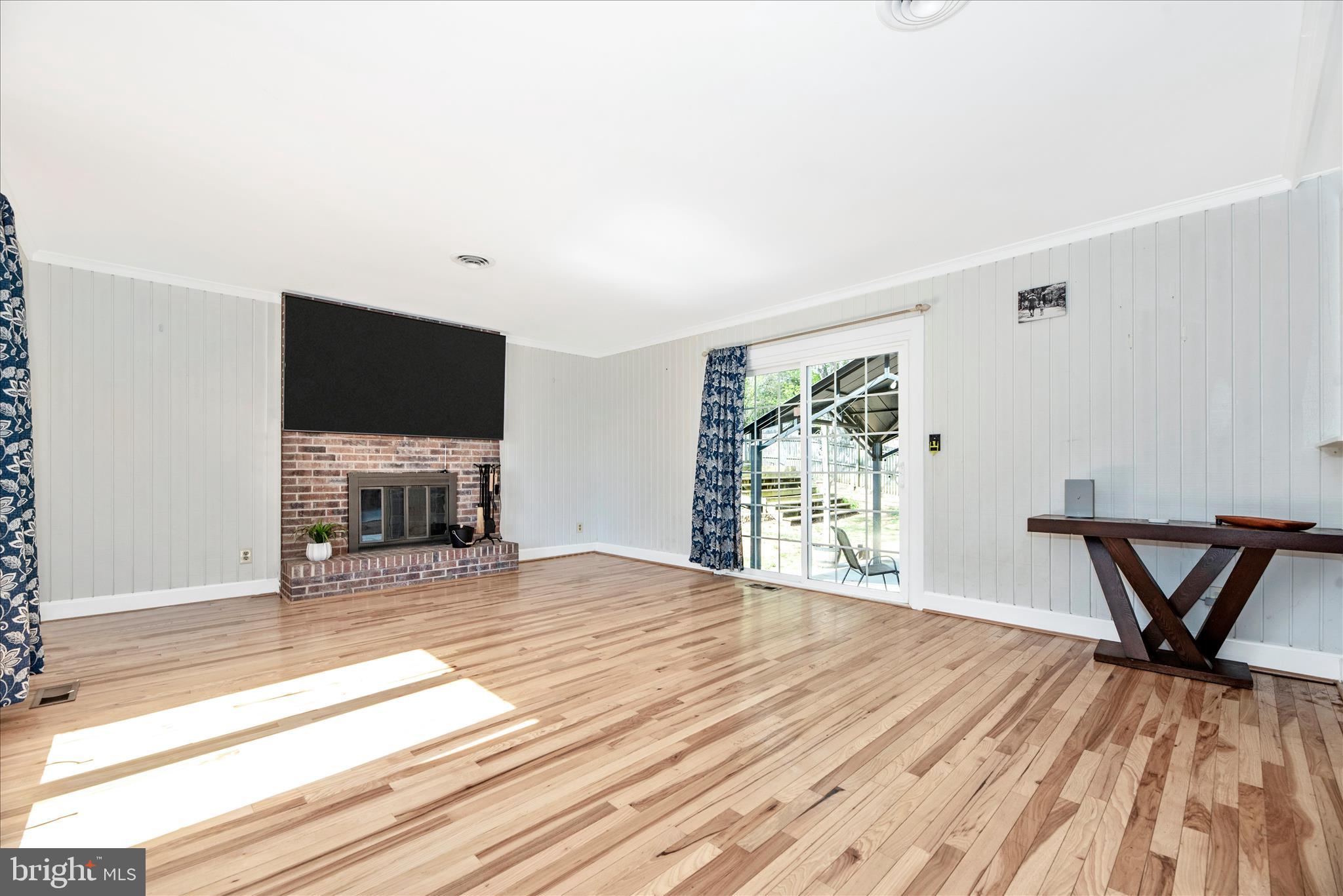 1403 Streaker Road Sykesville, MD 21784 - Photo 25 of 57 Family Room