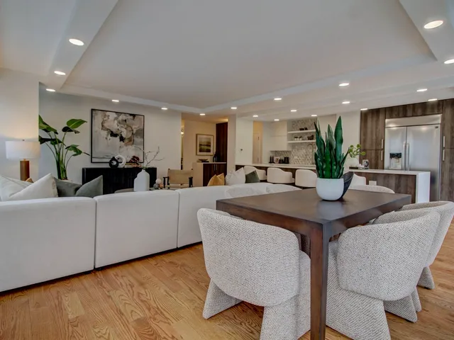 $699,900 | 2970 North Lake Shore Drive, Unit 4D4E, Chicago, IL 60657