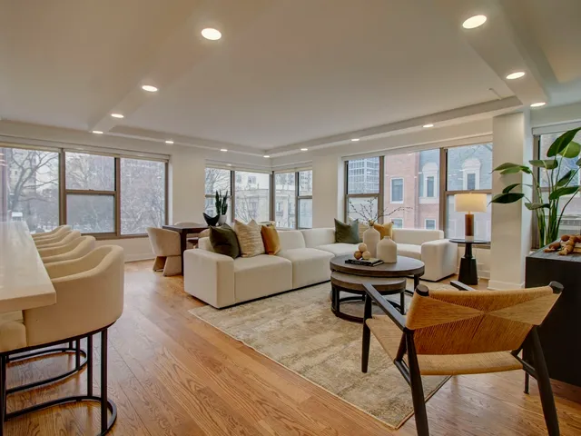 $699,900 | 2970 North Lake Shore Drive, Unit 4D4E, Chicago, IL 60657