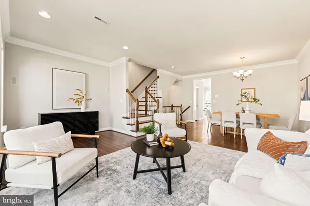 $750,000 | 808 Admirals Way, Unit 303, Oxon Hill, MD 20745