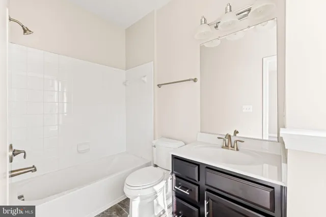 $750,000 | 808 Admirals Way, Unit 303, Oxon Hill, MD 20745