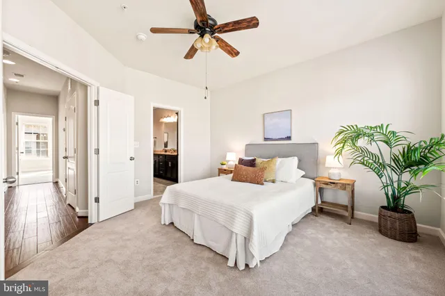 $750,000 | 808 Admirals Way, Unit 303, Oxon Hill, MD 20745