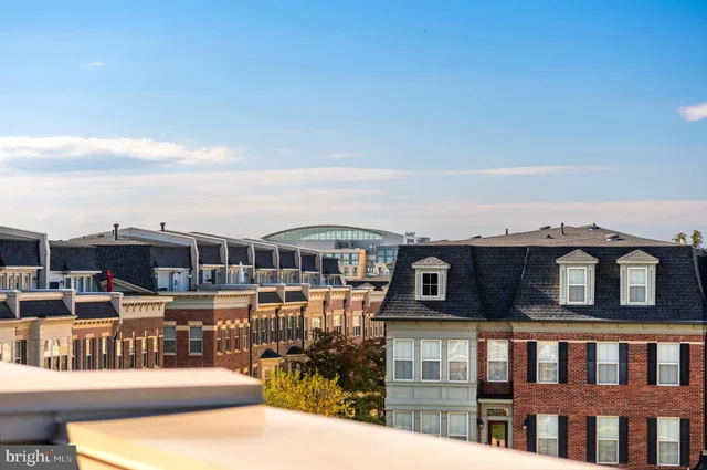 $750,000 | 808 Admirals Way, Unit 303, Oxon Hill, MD 20745