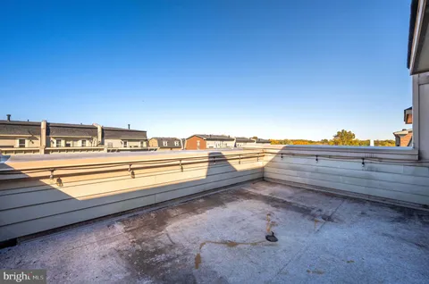 $750,000 | 808 Admirals Way, Unit 303, Oxon Hill, MD 20745