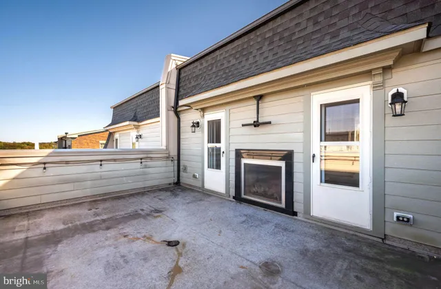 $750,000 | 808 Admirals Way, Unit 303, Oxon Hill, MD 20745