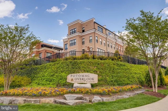 $750,000 | 808 Admirals Way, Unit 303, Oxon Hill, MD 20745