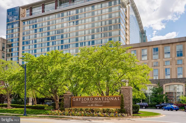 $750,000 | 808 Admirals Way, Unit 303, Oxon Hill, MD 20745