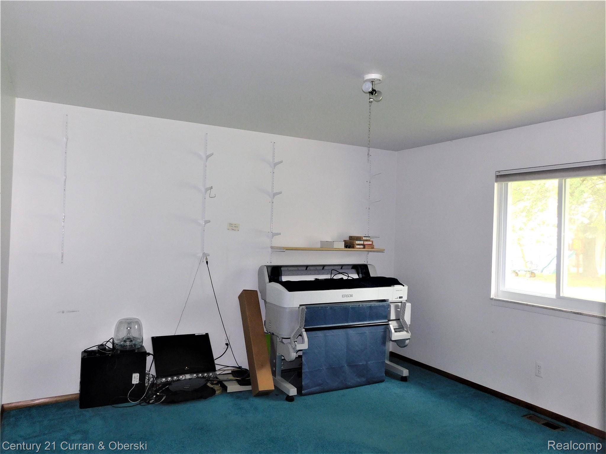 2112 Warrington Road Rochester, MI 48307 - Photo 16 of 25 DSCN0791.JPG