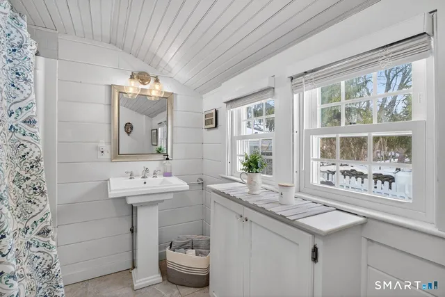 $500,000 | 279 Roast Meat Hill Road, Killingworth, CT 06419