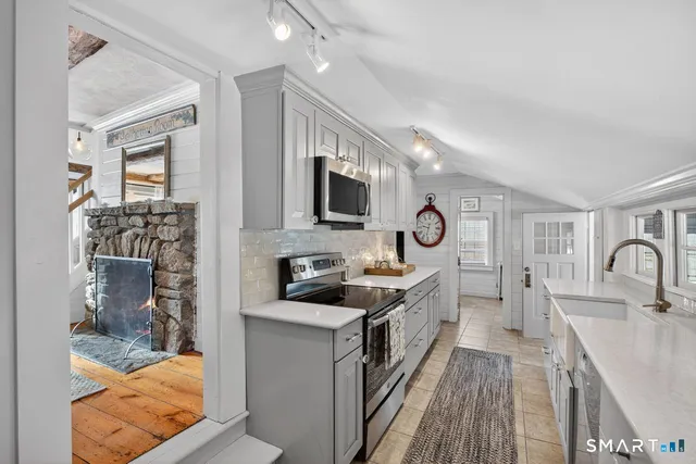 $500,000 | 279 Roast Meat Hill Road, Killingworth, CT 06419