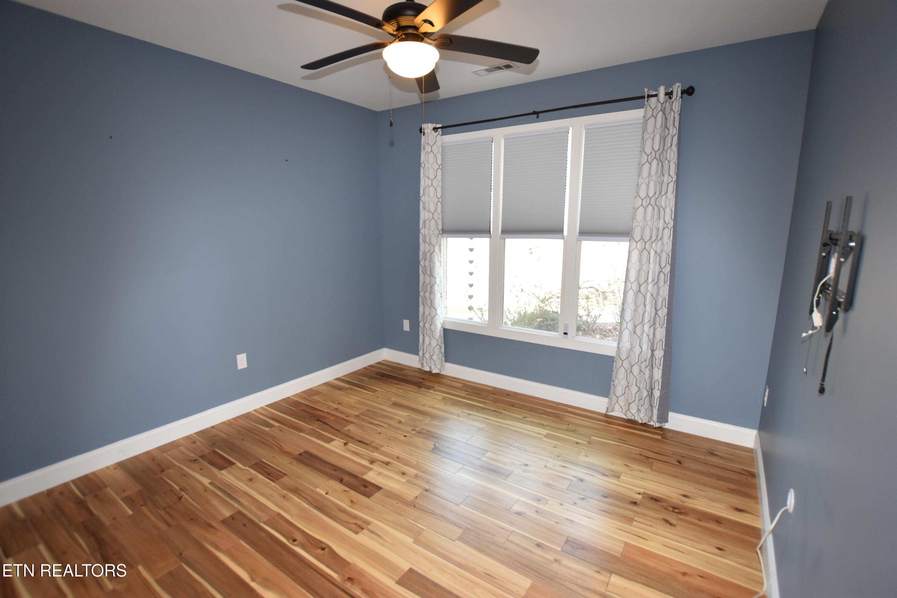 322 Blount Circle Rutledge, TN 37861 - Photo 13 of 43 DSC_0021