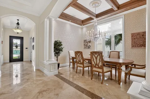 $3,950,000 | 33 Southeast Olive Way, Boca Raton, FL 33432