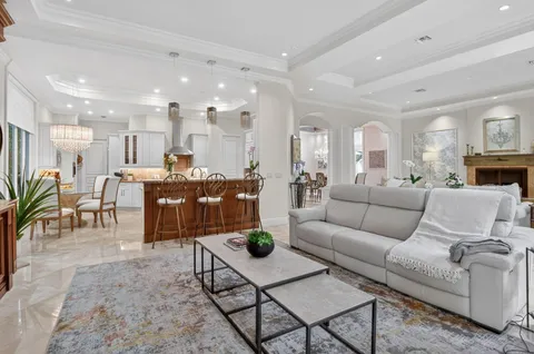 $3,950,000 | 33 Southeast Olive Way, Boca Raton, FL 33432