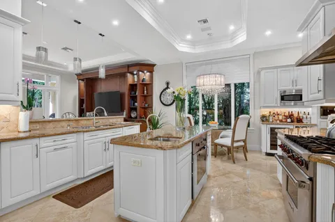 $3,950,000 | 33 Southeast Olive Way, Boca Raton, FL 33432