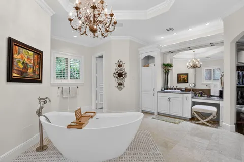 $3,950,000 | 33 Southeast Olive Way, Boca Raton, FL 33432