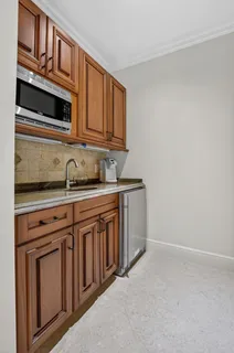 $3,950,000 | 33 Southeast Olive Way, Boca Raton, FL 33432