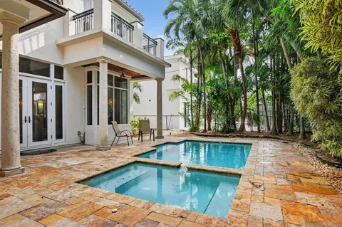 $3,950,000 | 33 Southeast Olive Way, Boca Raton, FL 33432