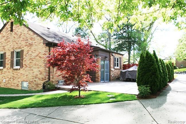 23610 Power Road Farmington, MI 48336 - Photo 30 of 53 IMG_3758.jpg