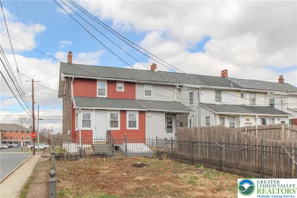 $2,400 | 336 East State Street, Coopersburg, PA 18036
