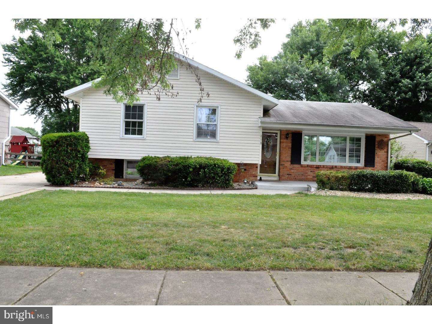 312 Deerfield Road Newark, DE 19713 - Photo 2 of 20
