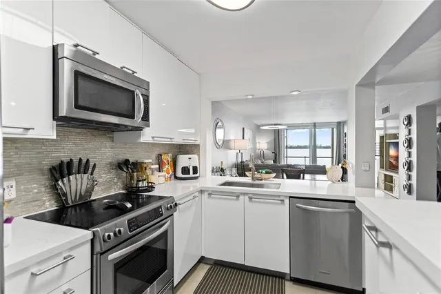 $242,000 | 111 Lake Emerald Drive, Unit 106, Oakland Park, FL 33309