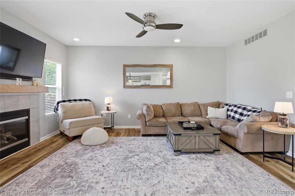 23537 Crescent Ridge Drive New Boston, MI 48164 - Photo 12 of 25