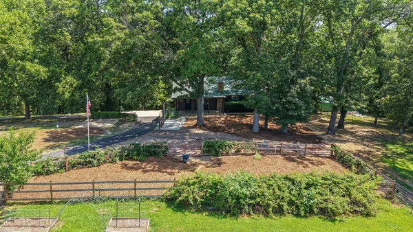 $590,000 | 1627 West Riverbluff Lane, Nixa, MO 65714