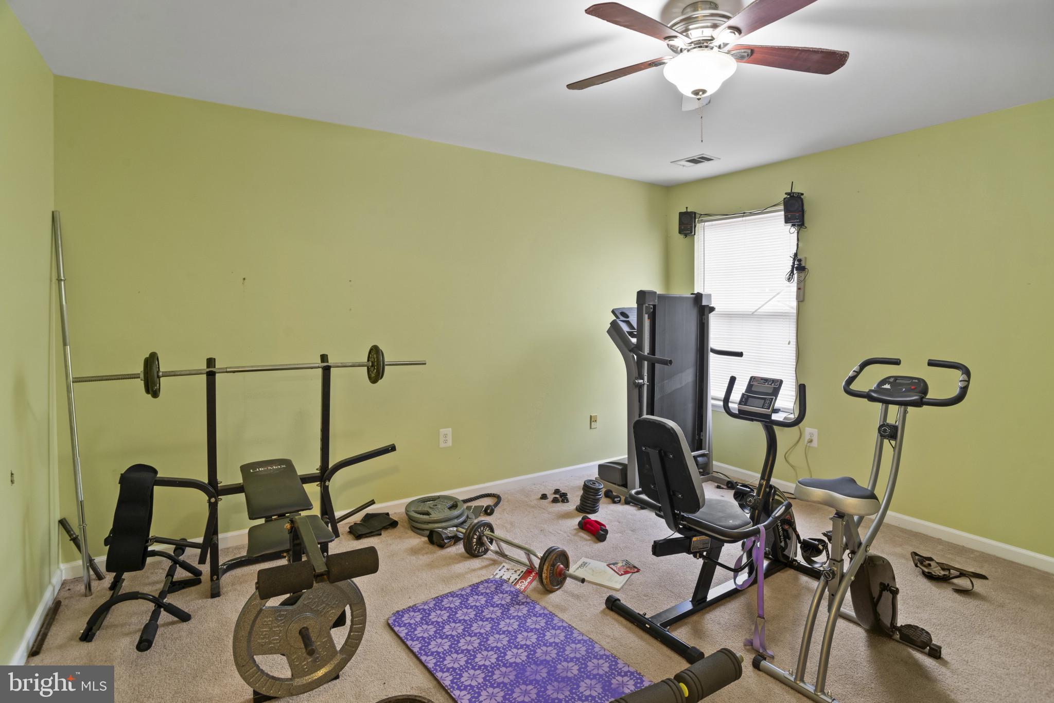 500 Treehouse Court Fort Washington, MD 20744 - Photo 19 of 25 a view of workspace with lounge chair