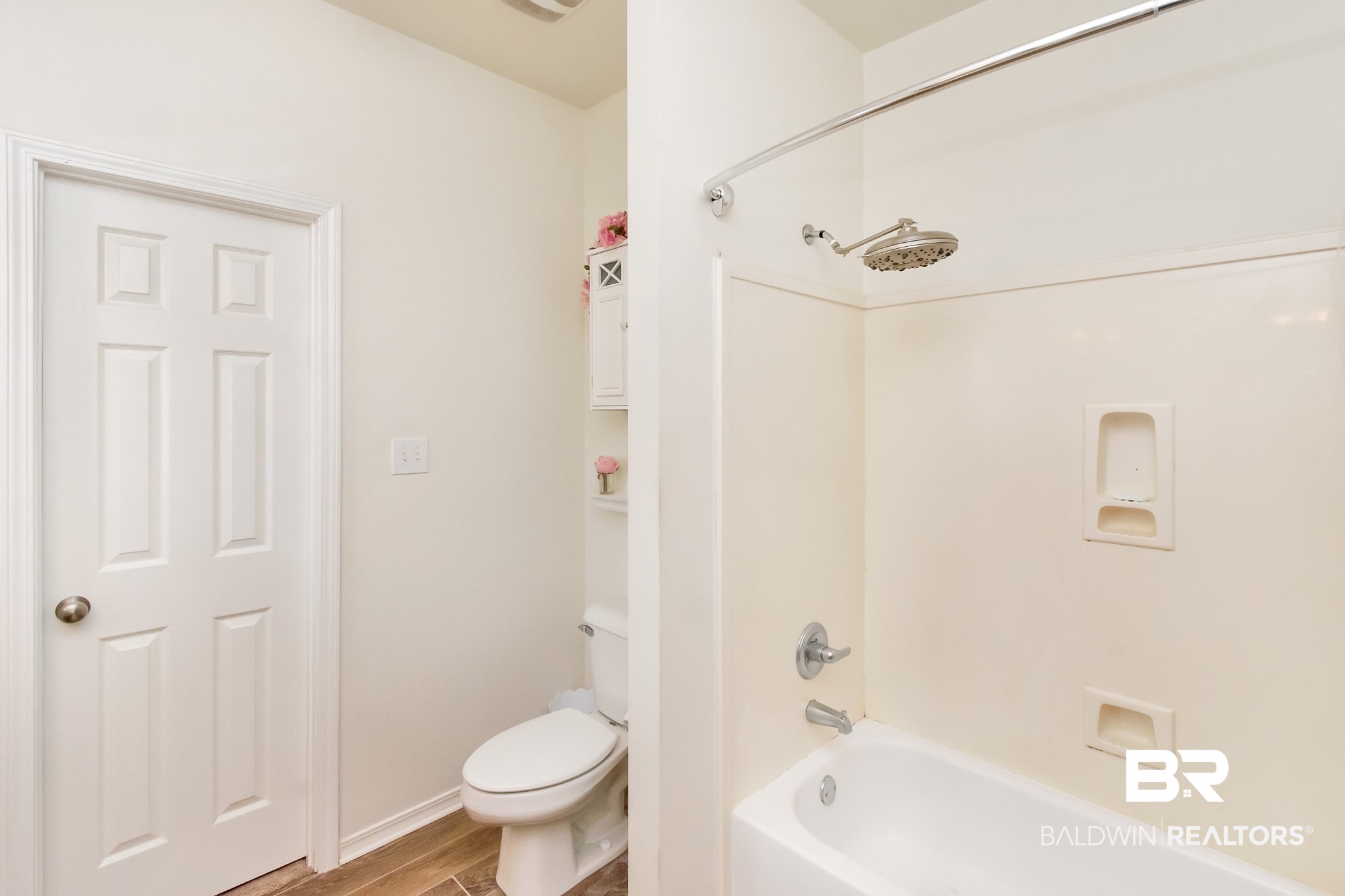 13677 Daniels Drive Mobile, AL 36695 - Photo 12 of 22 Master bathroom