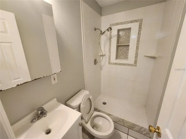 $2,775 | 109 21st Street Northeast, Bradenton, FL 34208