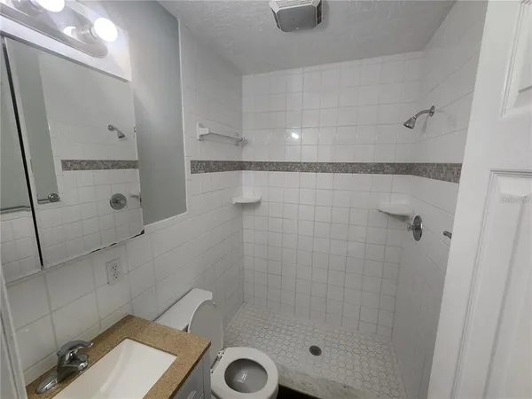 $2,750 | 109 21st Street Northeast, Bradenton, FL 34208