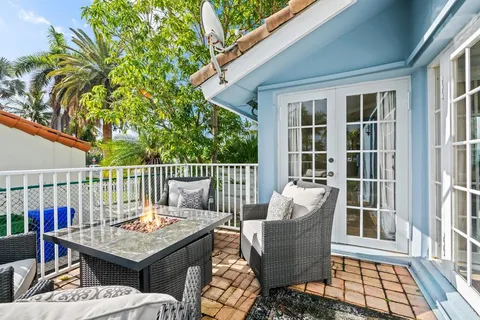 $1,085,000 | 715 Tyler Street, Hollywood, FL 33019