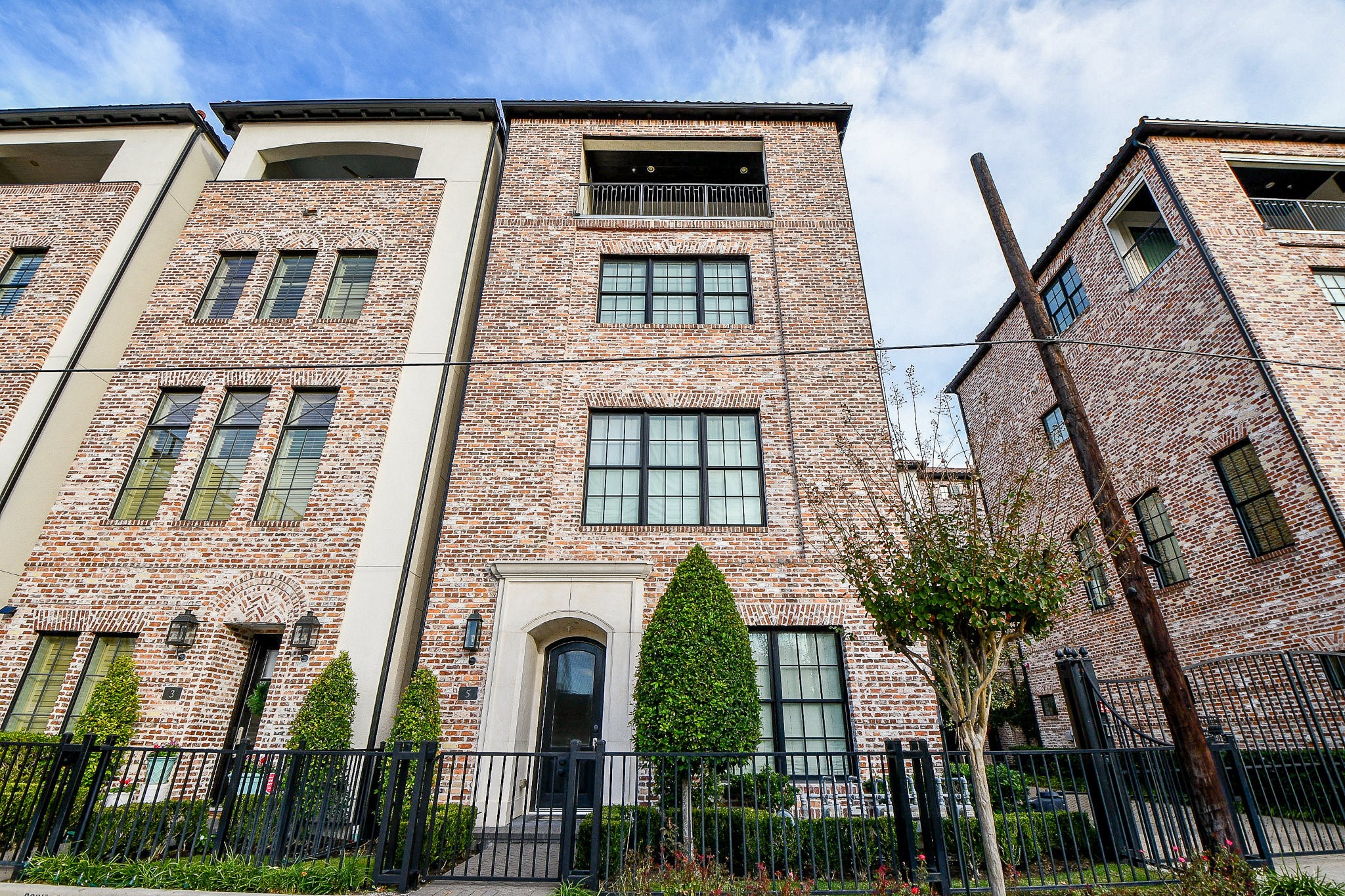 5 Robita Street Houston, TX 77019 - Photo 3 of 27