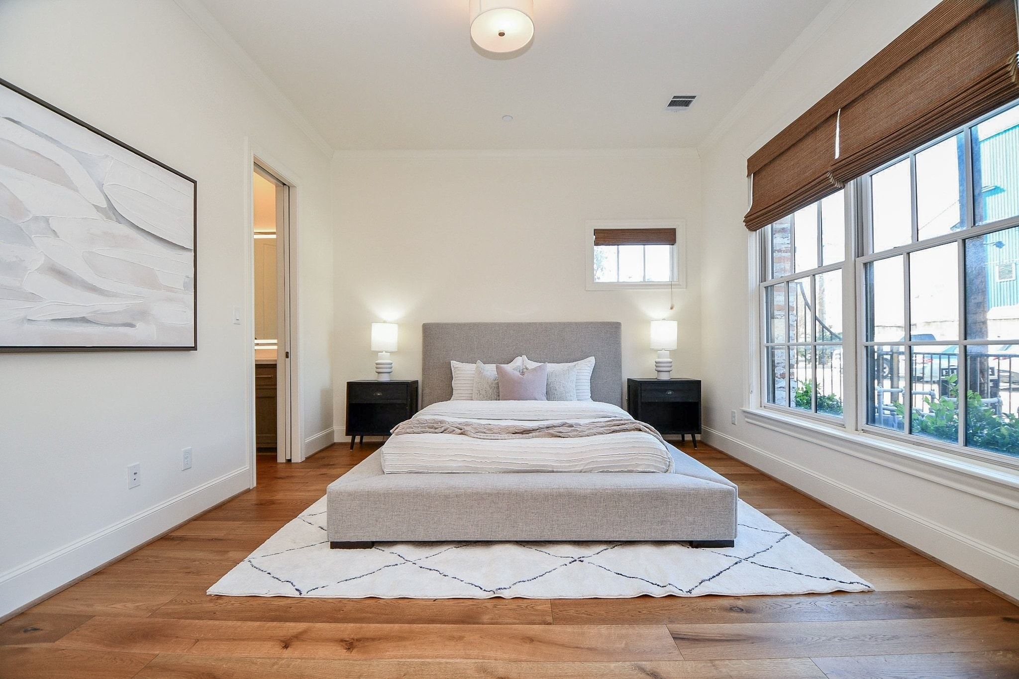 5 Robita Street Houston, TX 77019 - Photo 6 of 27 Sizable 1st Floor Bedroom