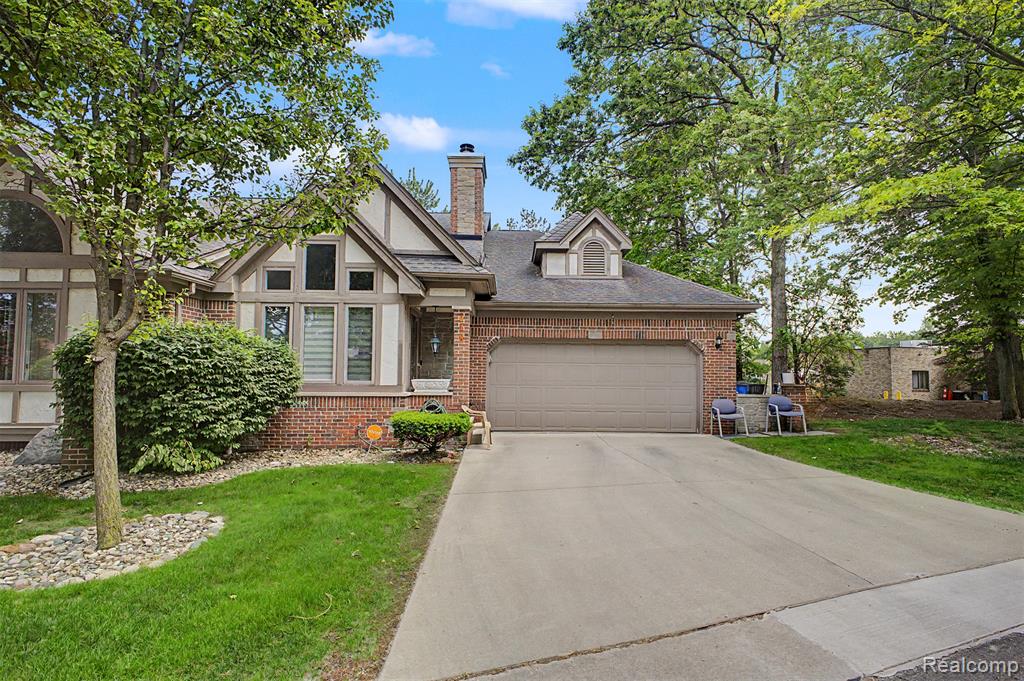 816 North Beech Daly Road Dearborn Heights, MI 48127 - Photo 4 of 47
