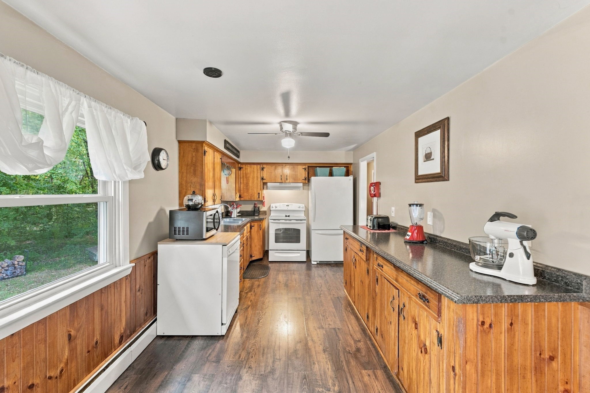 418 Millville Road Uxbridge, MA 01569 - Photo 16 of 38 Gallery Image 16